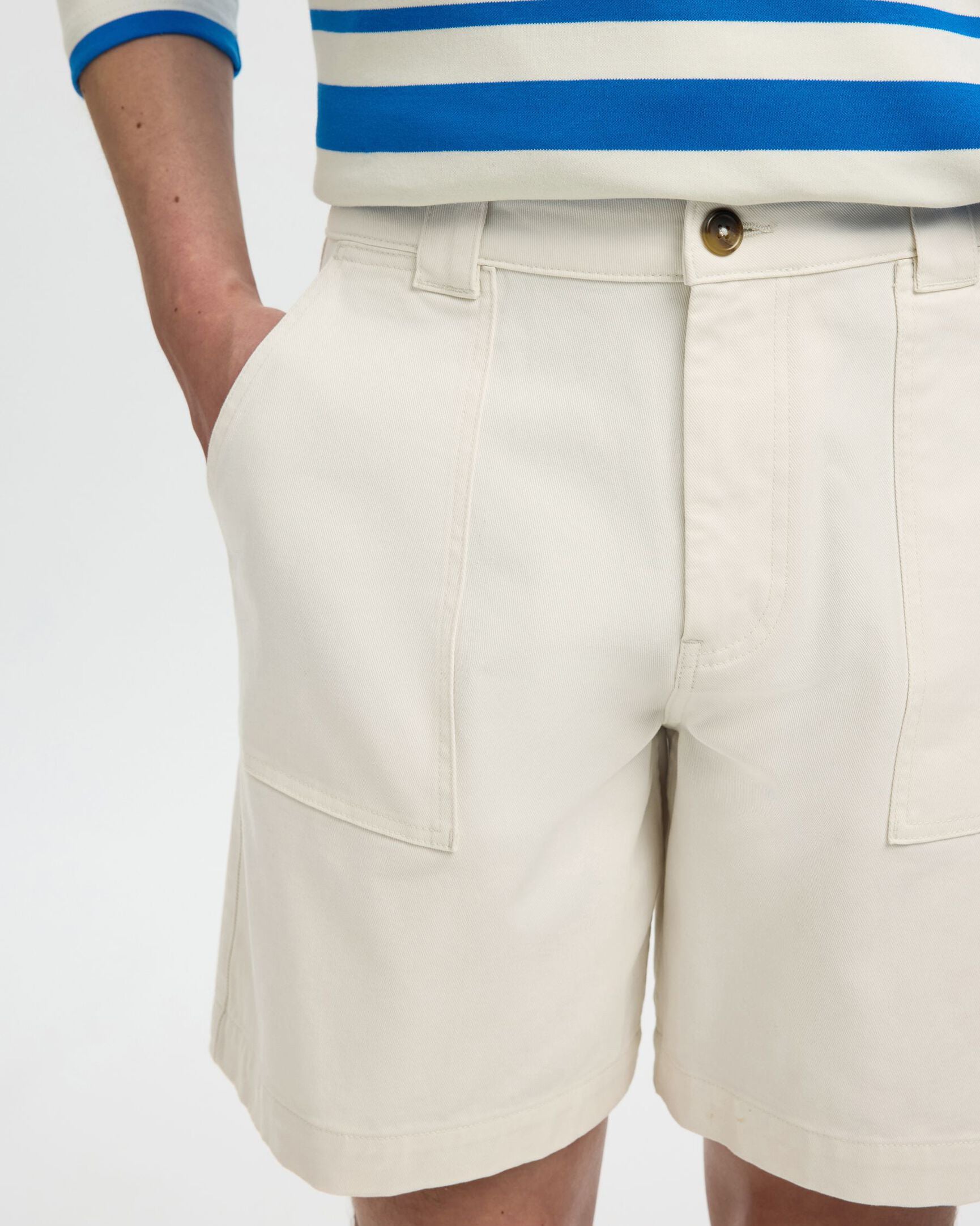 Short Loose Hotel Amour Egret