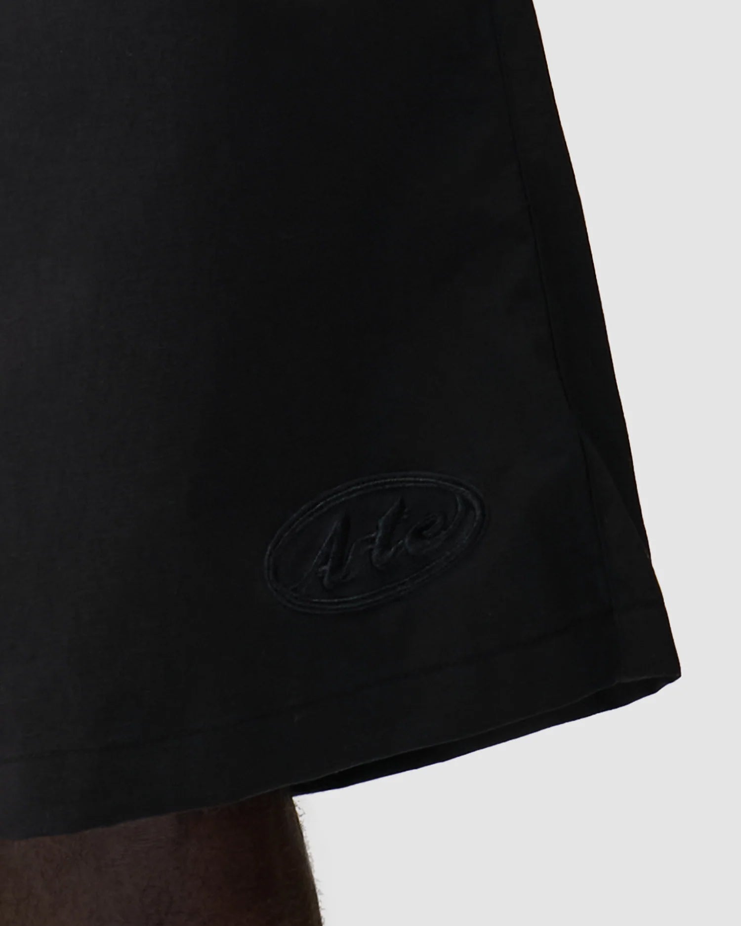 Distorted Shorts Black