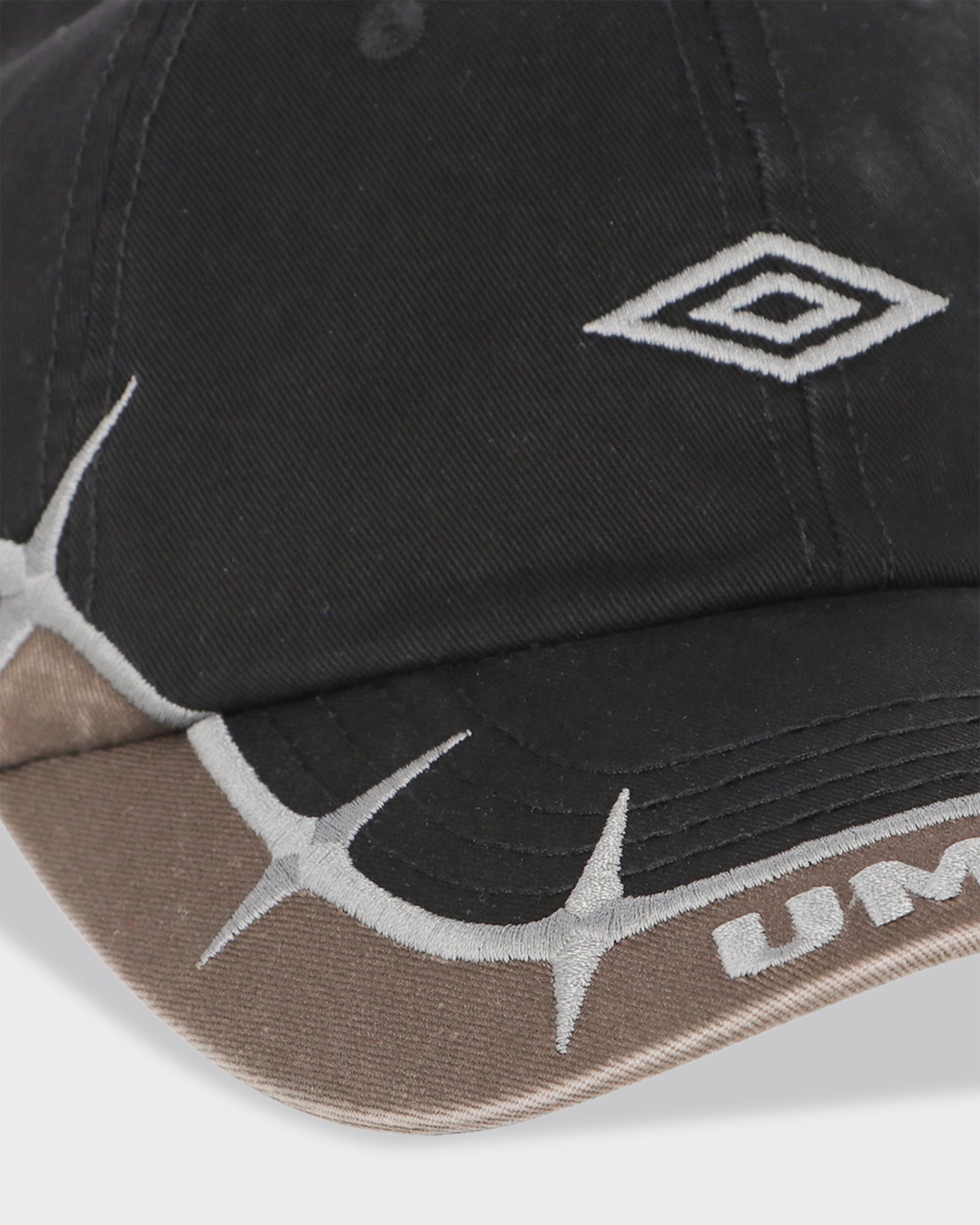 Cappello Spikes Nero Antracite