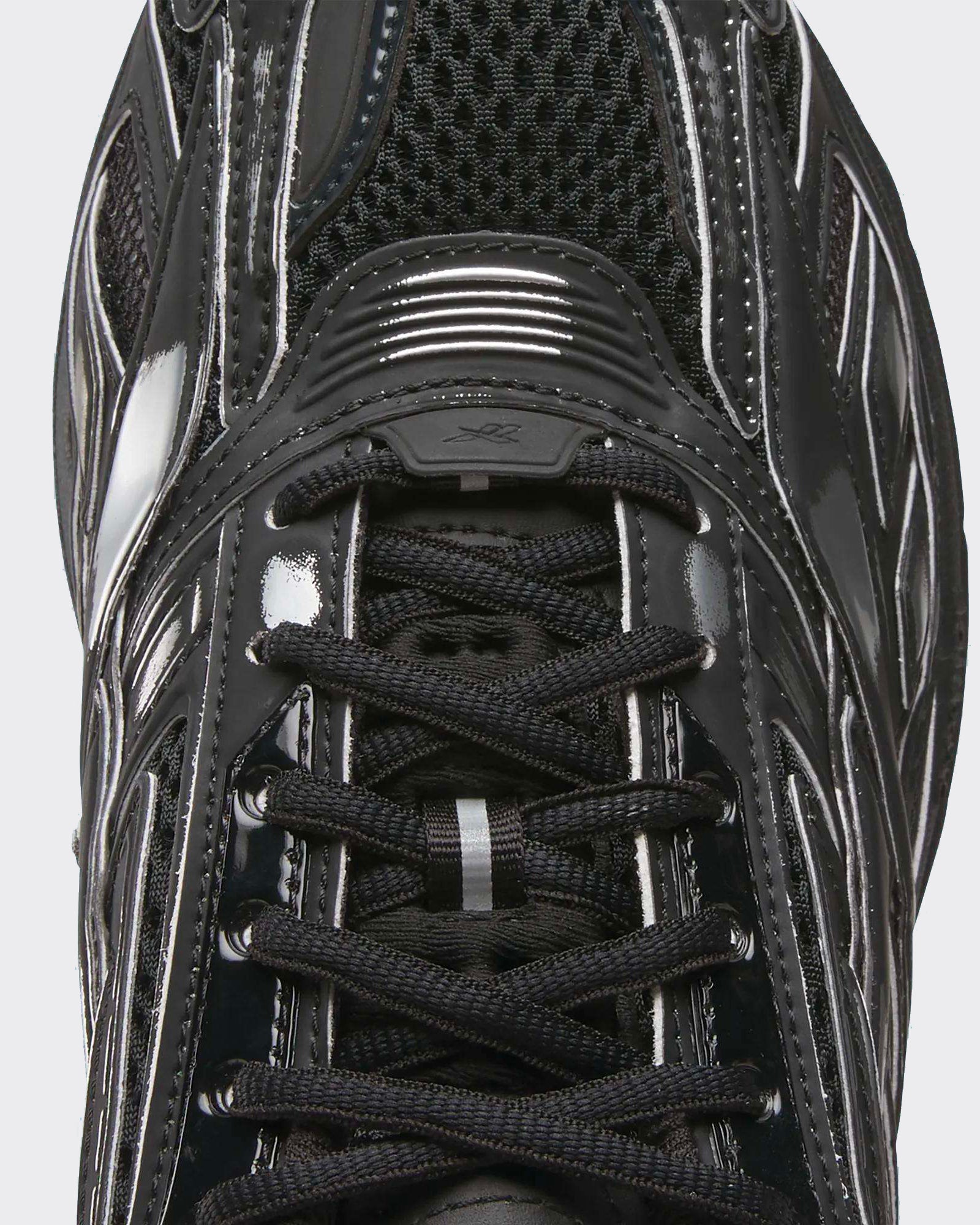 Sneakers Premier Road Ultra Black Buff Metallic