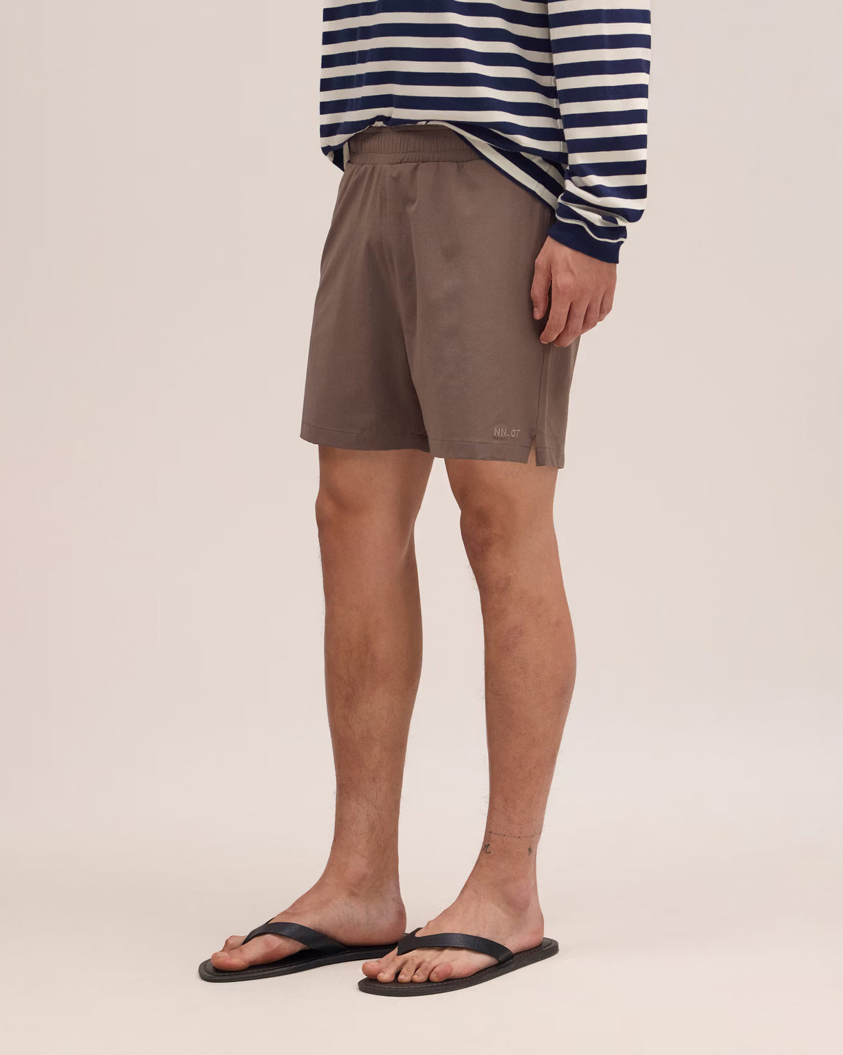 Short Holiday Mable Husk