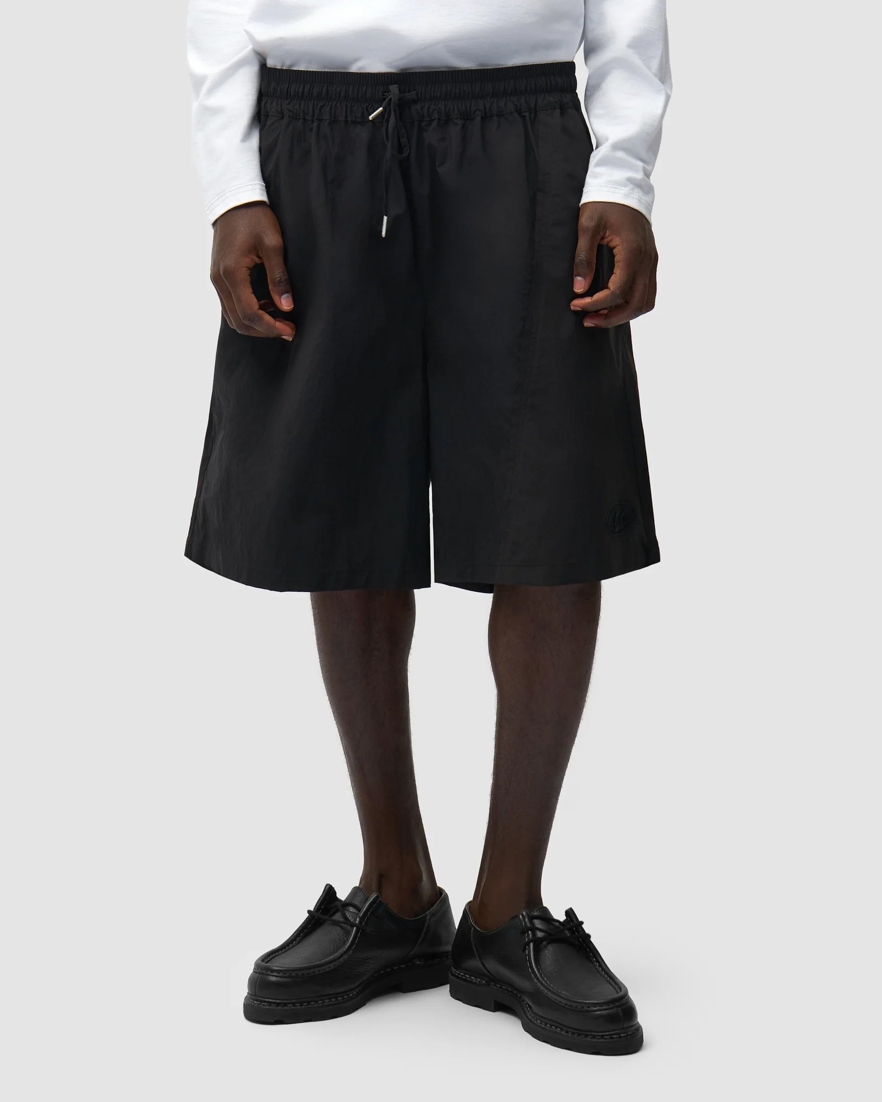 Distorted Shorts Black