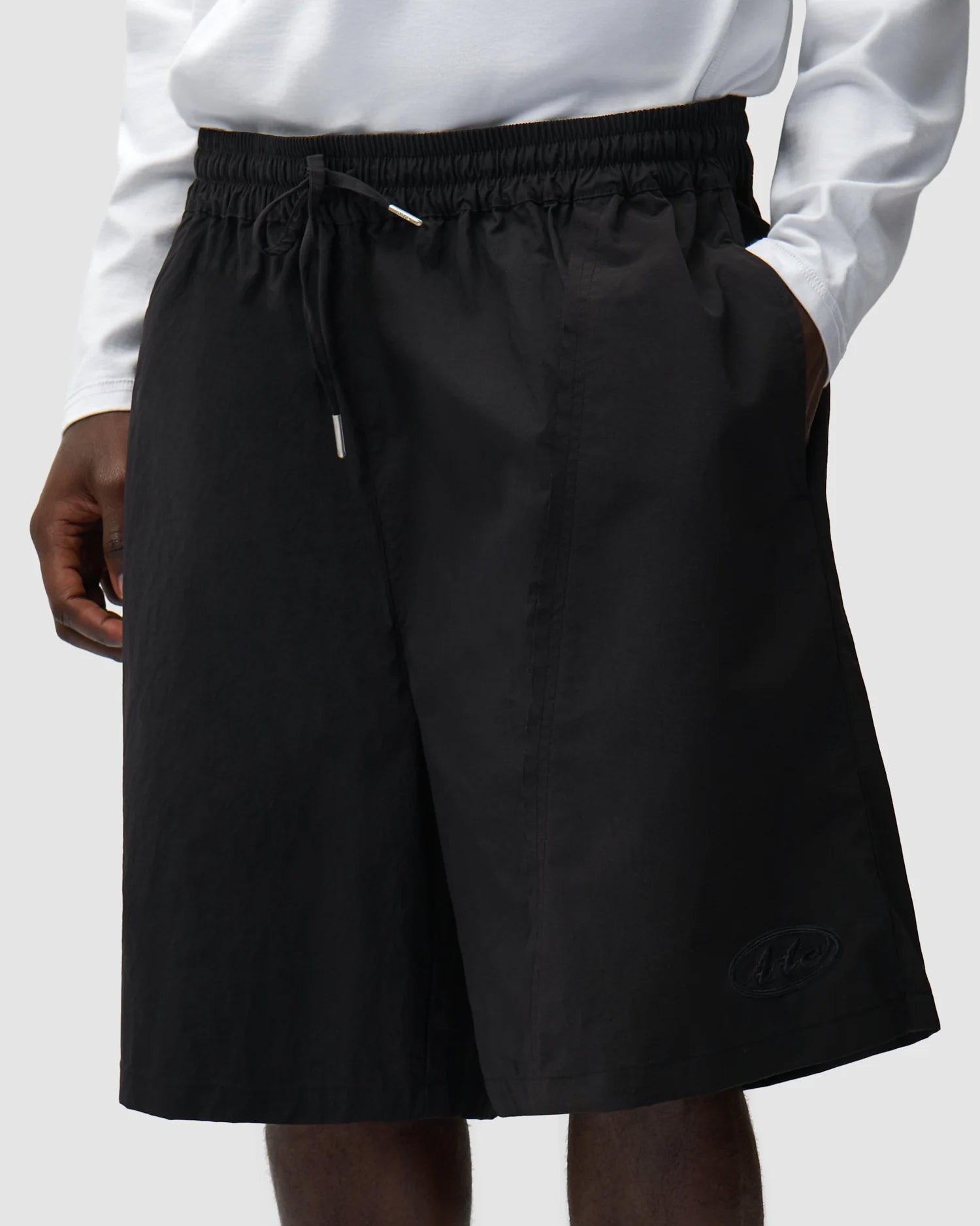 Distorted Shorts Black