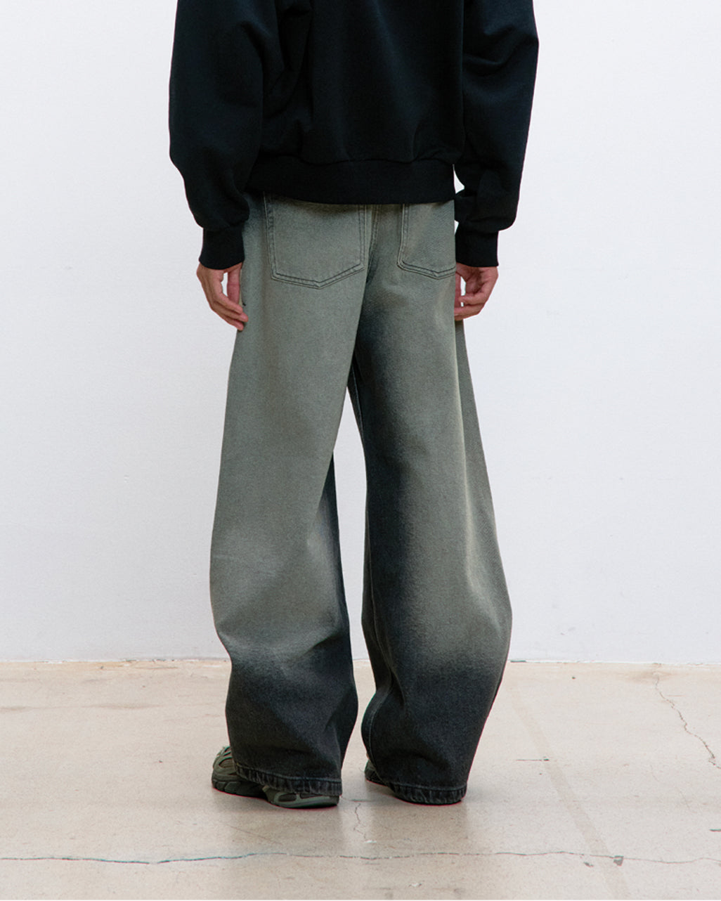 Jeans Stone Brushed Semi Wide Washed Charcoal