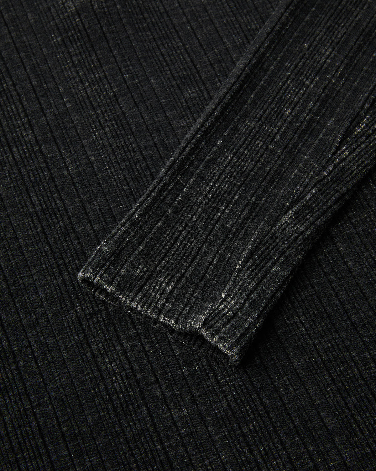 Longsleeve Henley Neck Grain Washed Nera