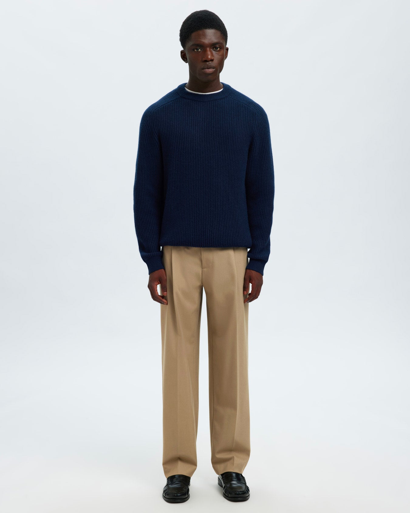 Loose Finn Flex Greige Trousers