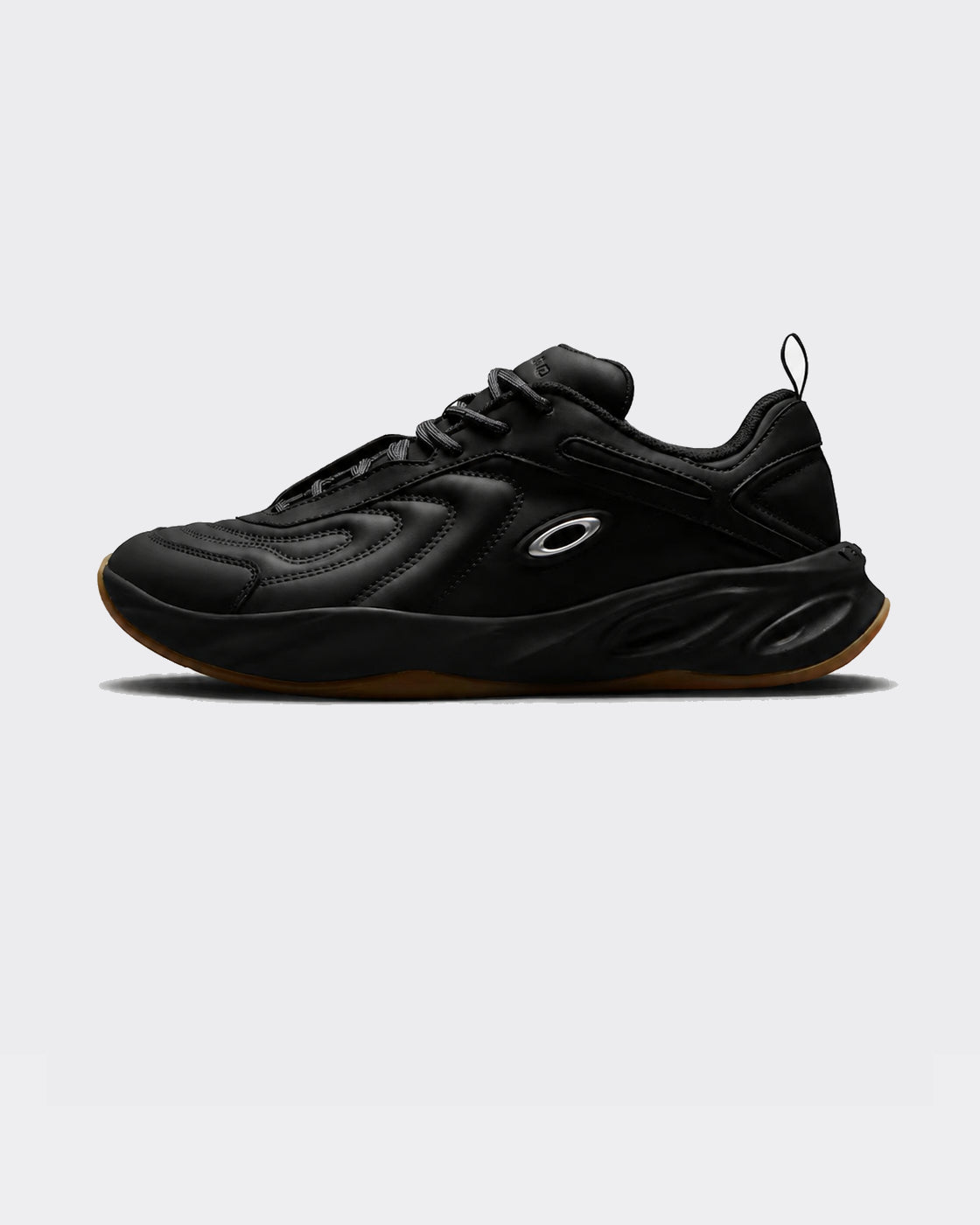 Sneakers Strike Baseline Pitch Black